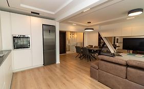 Gran Capital Top Central Apartment